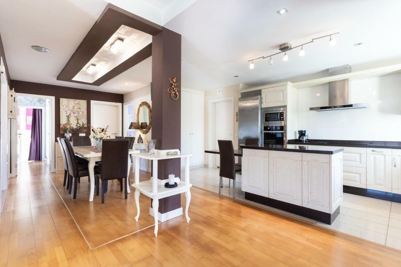 Dorina - Vivienda Vacacional Con Piscina Privada ลาโอโรตาวา ภายนอก รูปภาพ